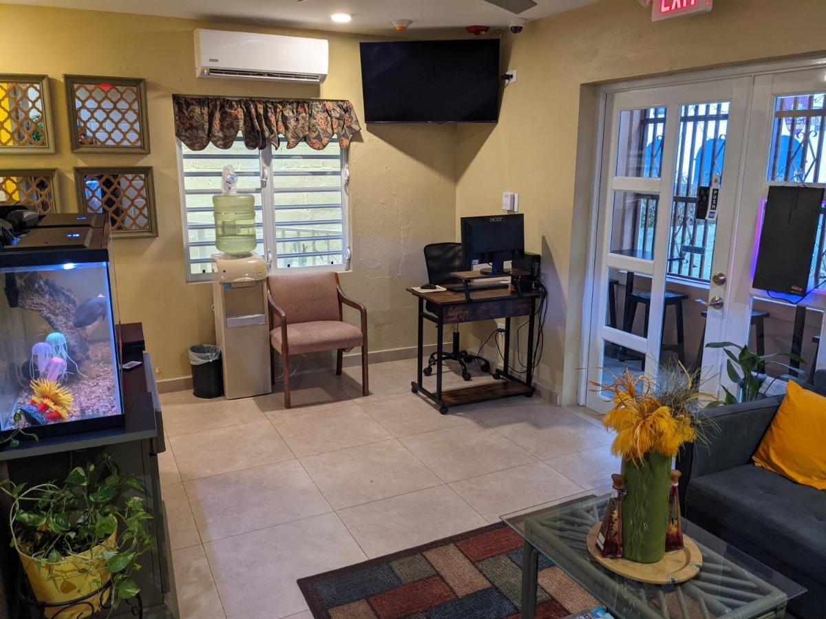 Midtown Guest House Charlotte Amalie Ngoại thất bức ảnh
