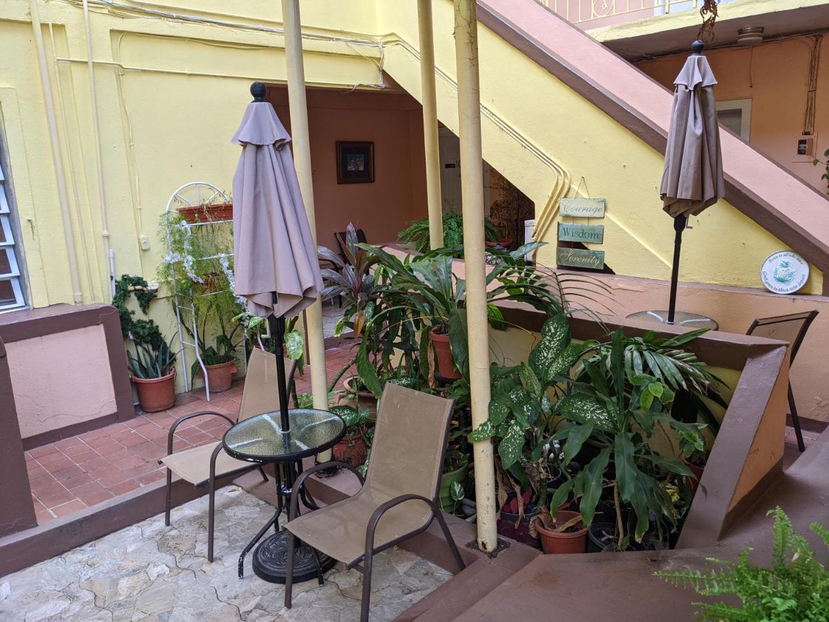 Midtown Guest House Charlotte Amalie Ngoại thất bức ảnh