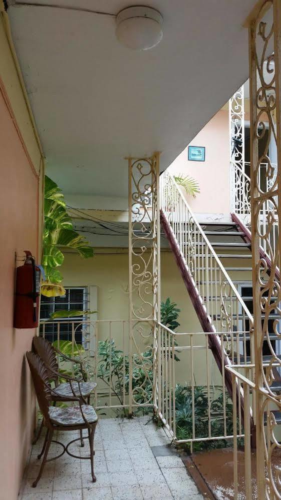 Midtown Guest House Charlotte Amalie Ngoại thất bức ảnh
